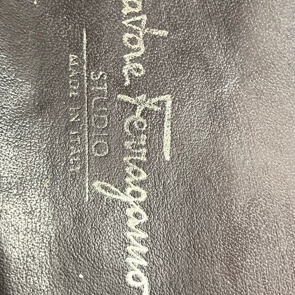 Vintage Salvatore Ferragamo Gancini Black Leather Slip On Loafers Size 9 2 EE main image 4